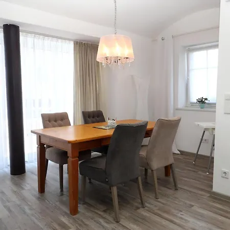 Gut Kuhfs Apartment *